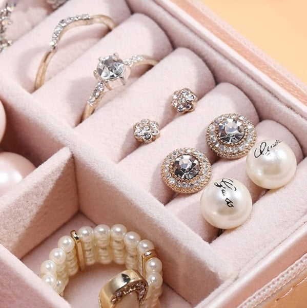 Luxury Travel-Friendly Jewelry Storage Box – Elegant & Compact Organizer